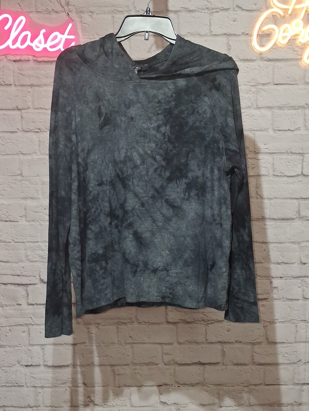 Women's Charcoal Tie-Dye Hooded Long-Sleeve Top